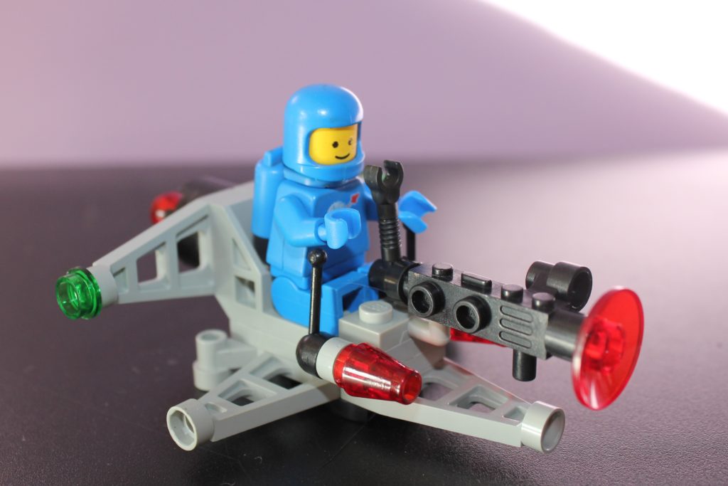 F 1-Flügelgleiter mit Infrarot-Zoom und Astronaut
