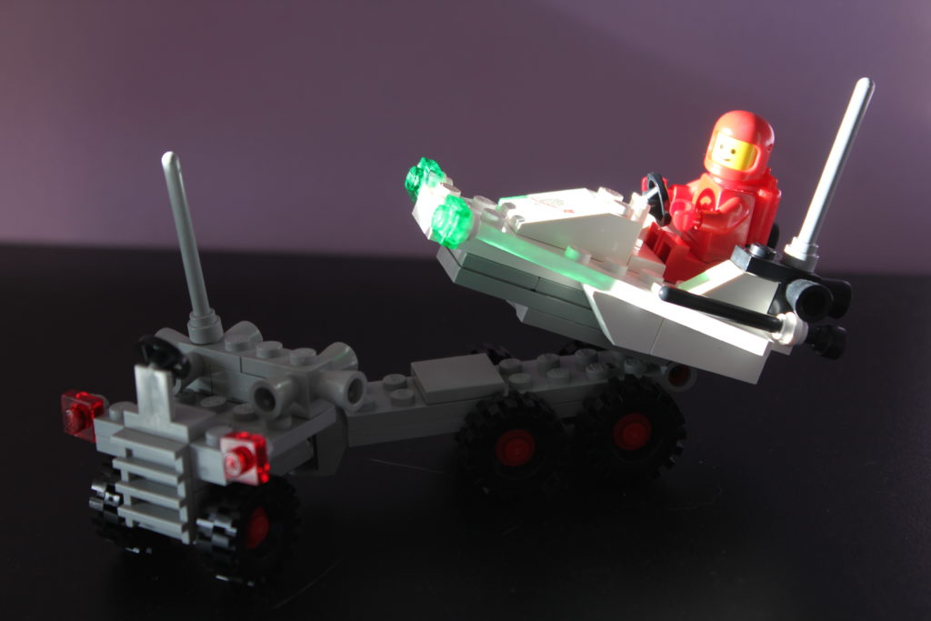 Weltraum-Traktor mit mobiler Abschußrampe für Raumgleiter mit Astronaut
